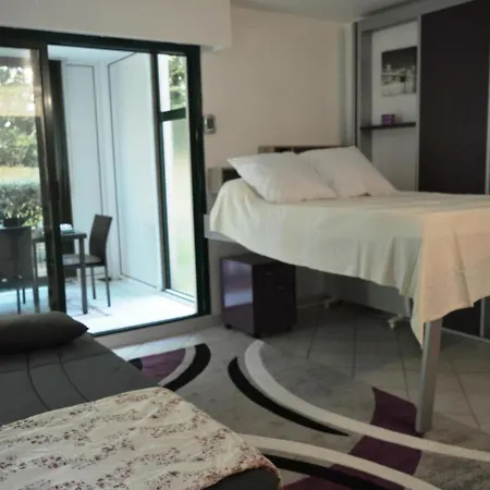 Biarritz, 1 Piece, 4 Personnes - Fr-1-248-34 *
